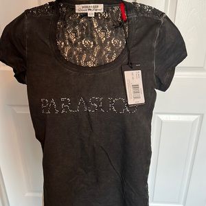 Paracuco ladies short sleeve knit top. New